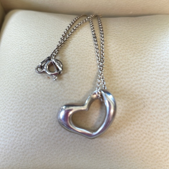 EUC OPEN heart Sterling sliver necklace - Picture 3 of 4